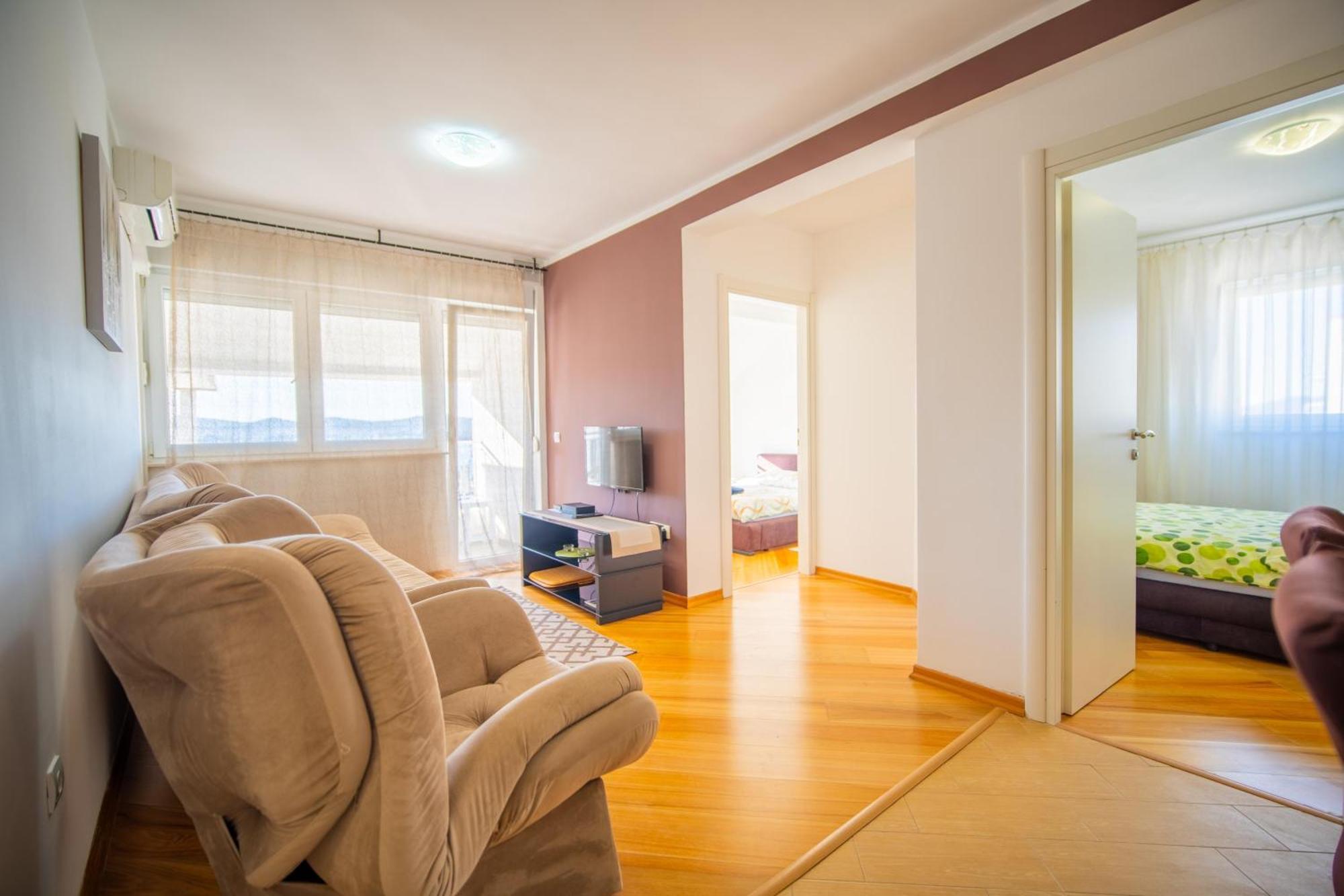 Apartman Centar 蒂瓦特 外观 照片